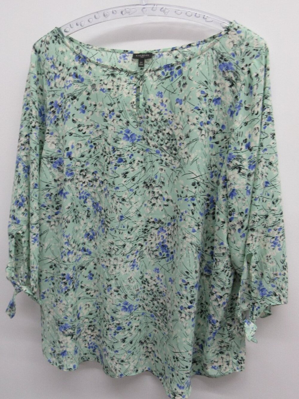TALBOTS BLOUSE LIGHT MINT GREEN BLUE FLORAL TIED SLEEVE ENDS SLIT BUTTON NECK